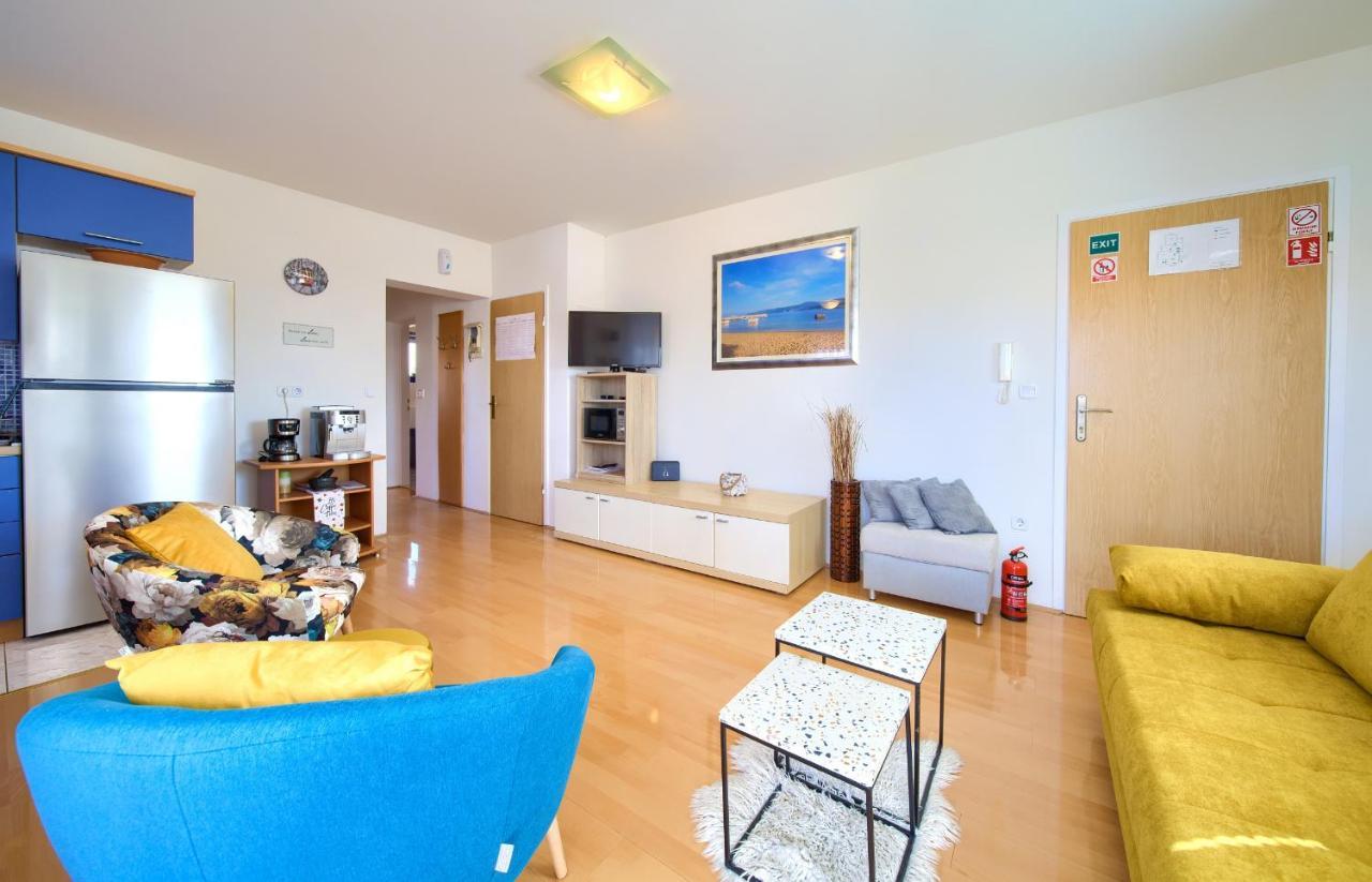 Apartman Noel Krk Town Exteriör bild