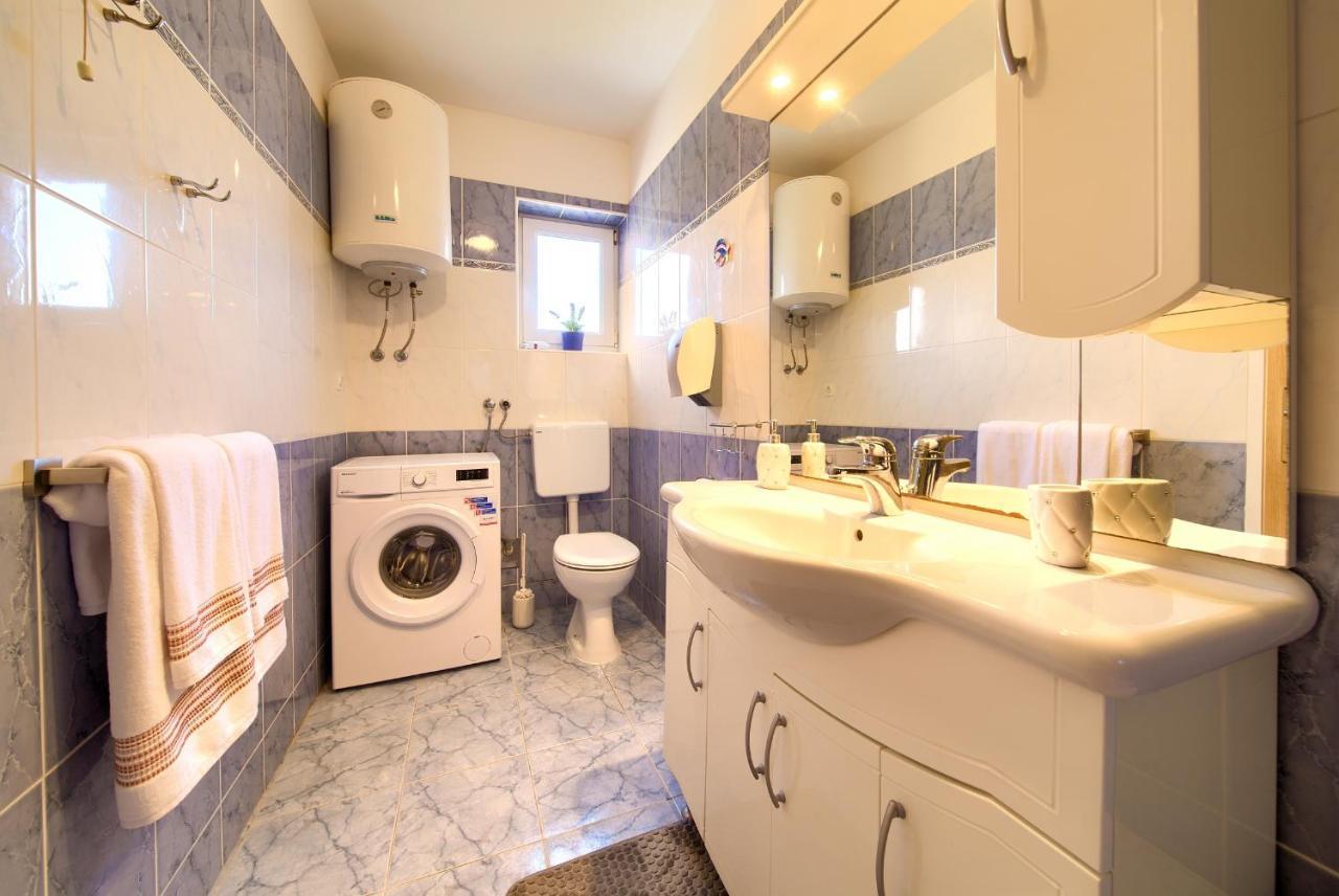 Apartman Noel Krk Town Exteriör bild