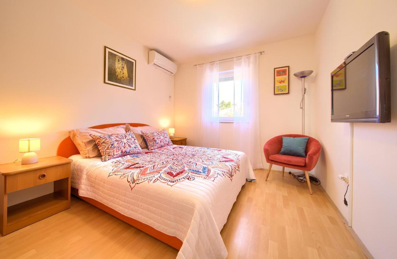 Apartman Noel Krk Town Exteriör bild
