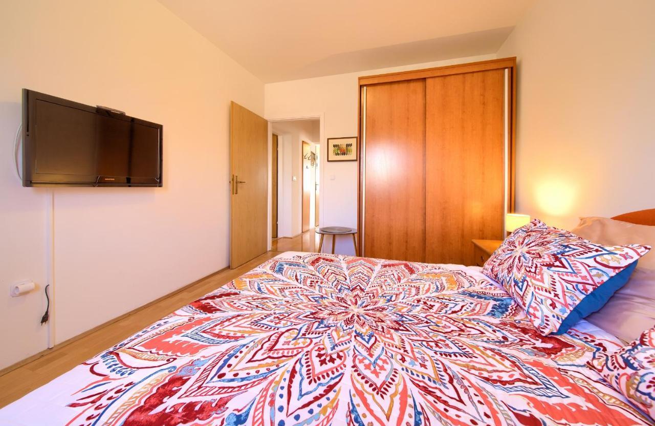 Apartman Noel Krk Town Exteriör bild